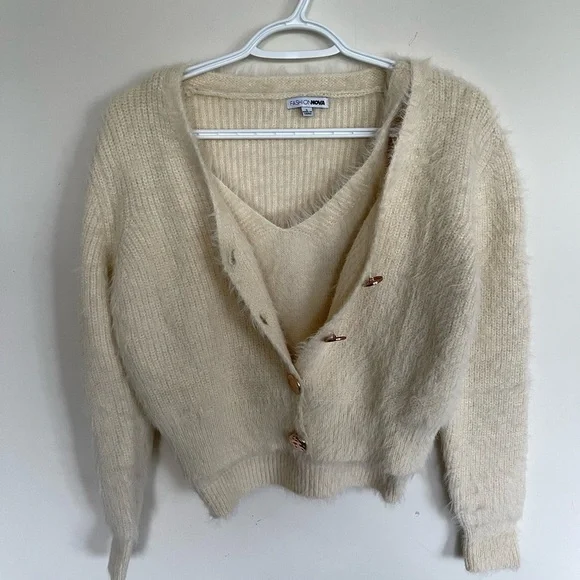 IVORY fuzzy sweater set Fashion Nova (NWOT) - Picture 2 of 7